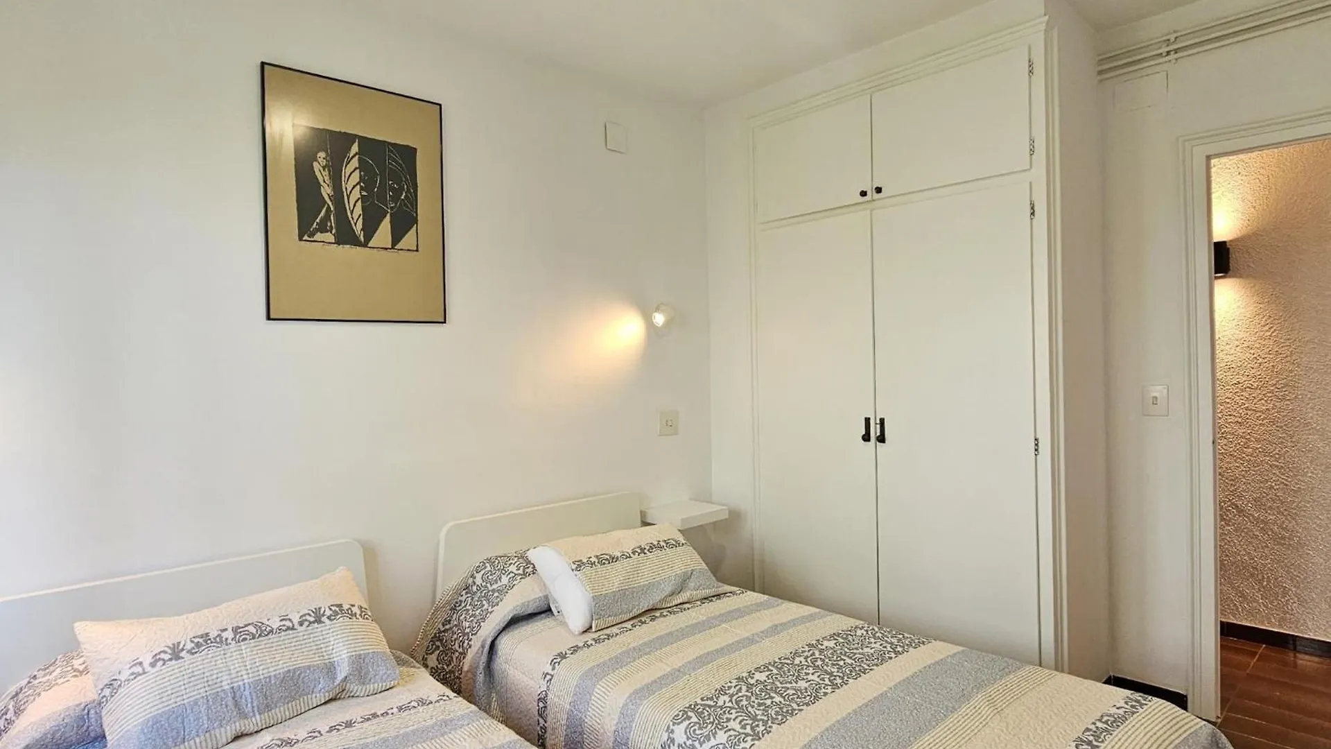 7821 Apartment In Llança