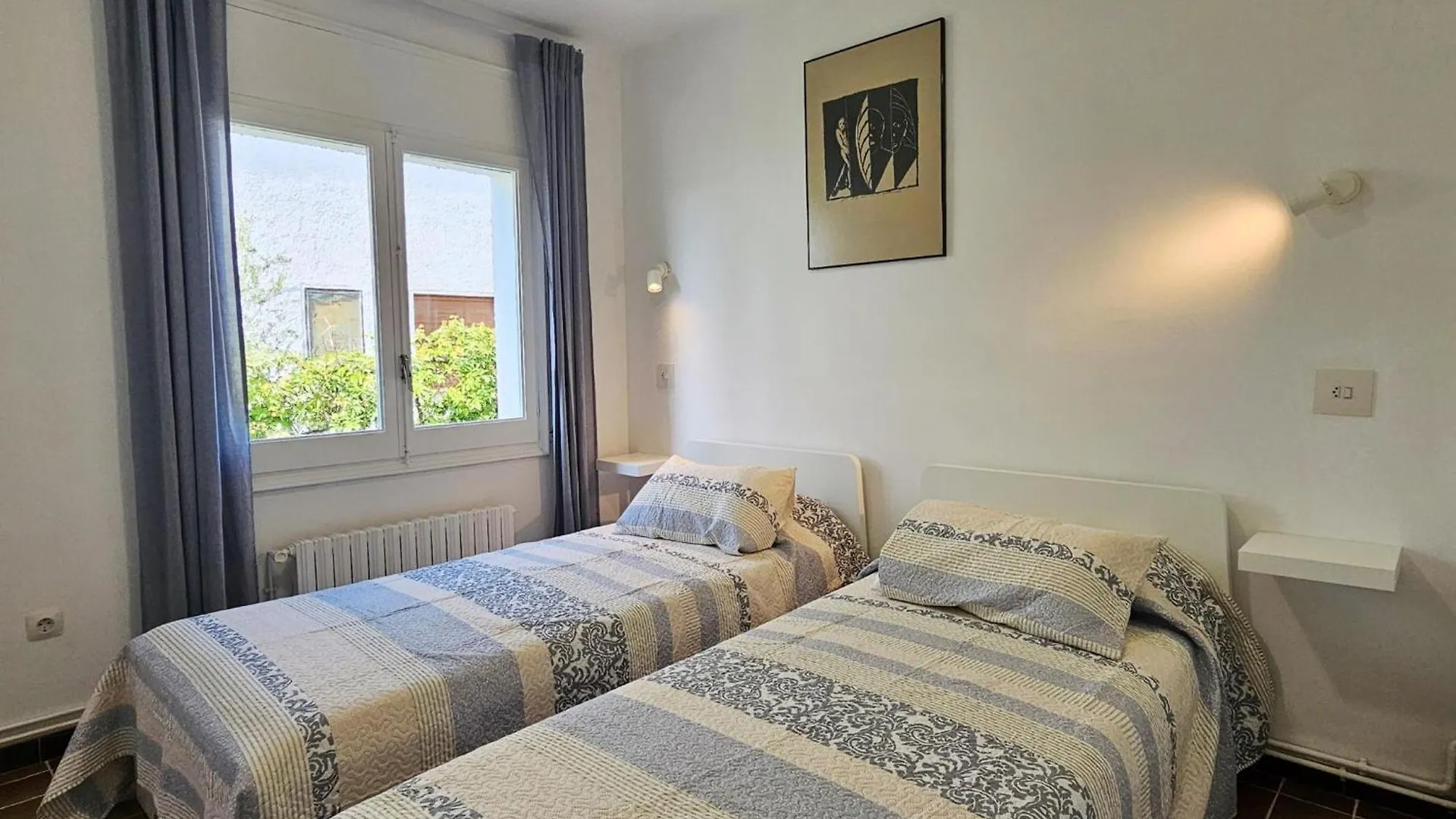 7821 Apartment In Llança